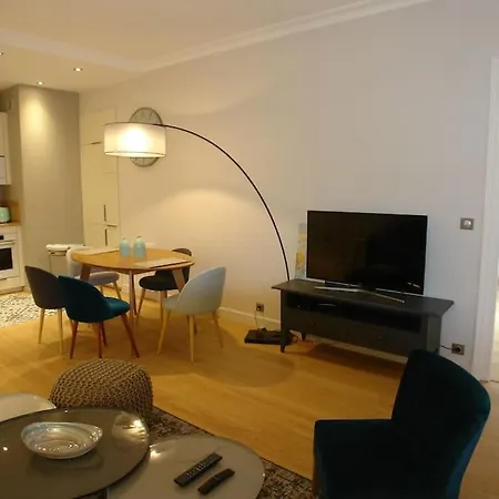 Face Au Grand De Apartment *