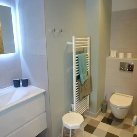 Face Au Grand De Apartment